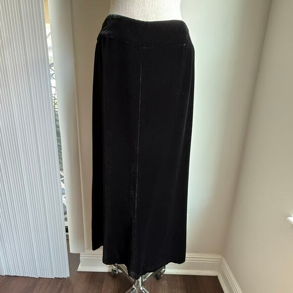 Barry Bricken Black Velvet Maxi Skirt Size 6 – Viscose Silk Blend - Picture 3 of 7